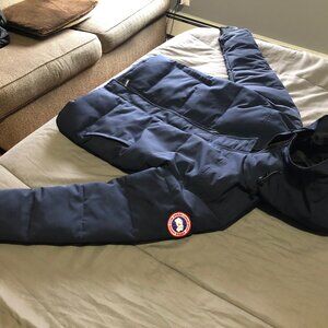 Canada Goose Macmillan Parka Navy Blue Size L